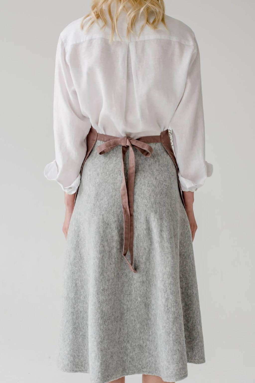 linen daily apron with adjustable tie waist