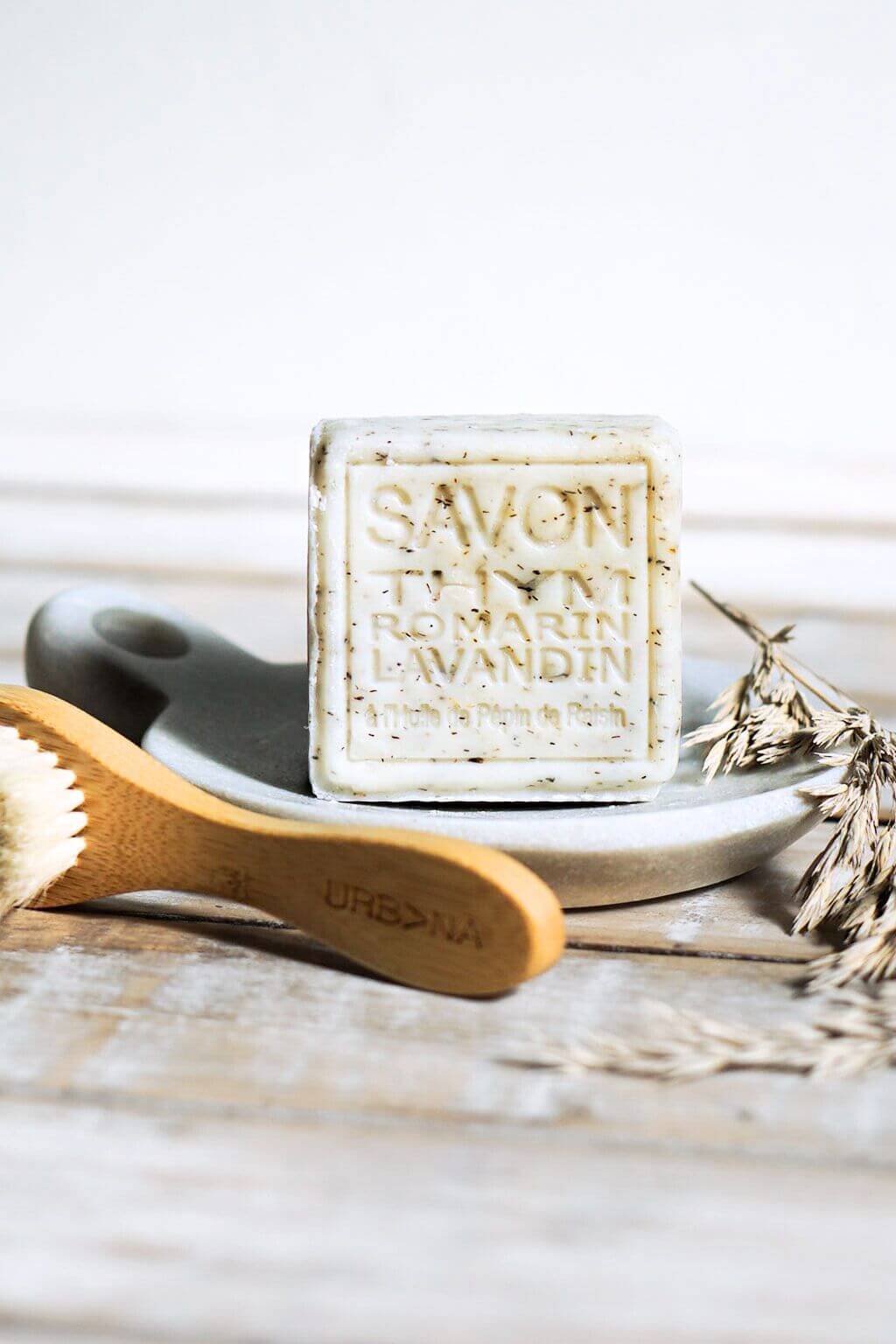 maitresavonitto-thyme-rosemary-lavender-french-soap-cube-4.jpg