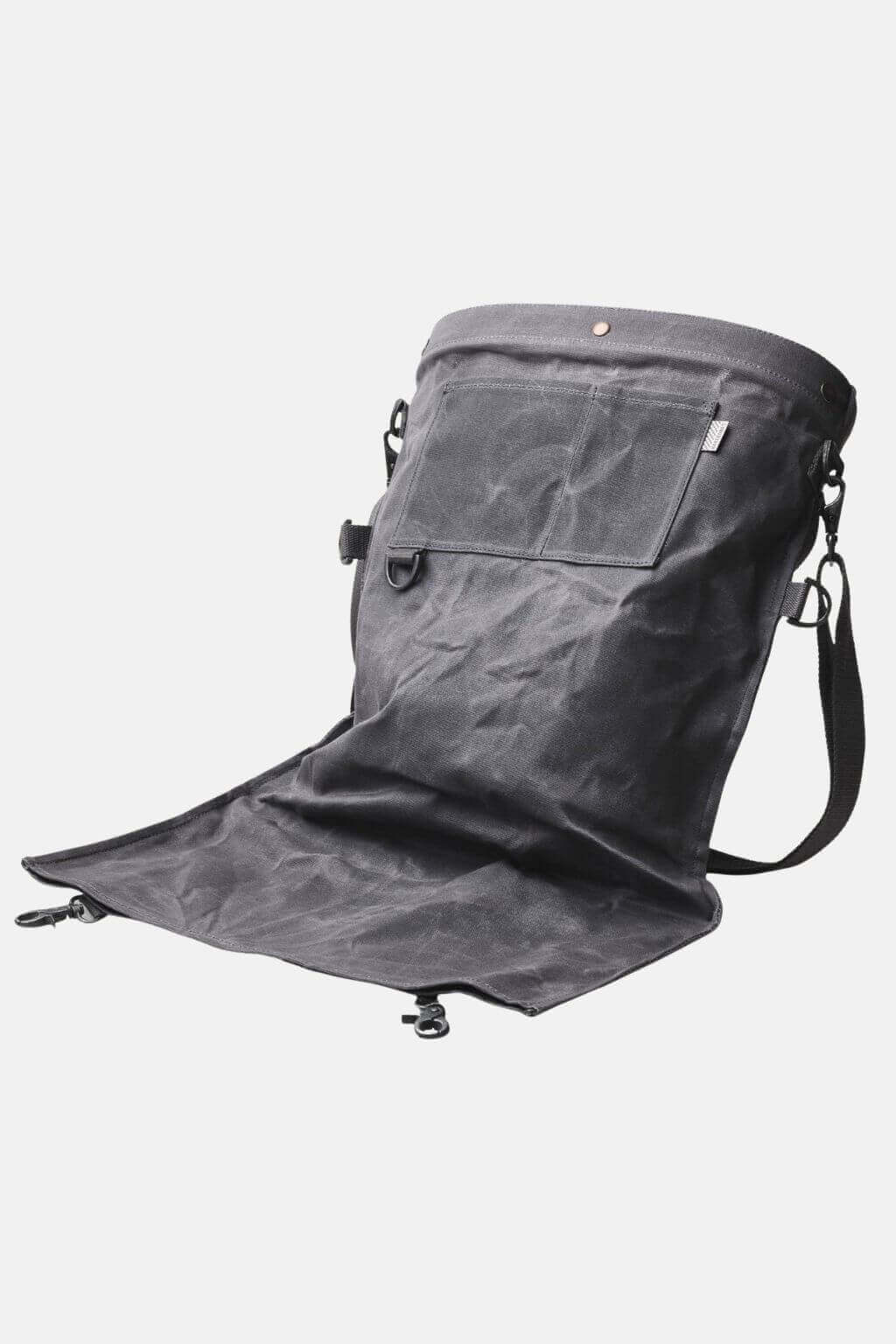 Harvesting bag with drop-out bottom open