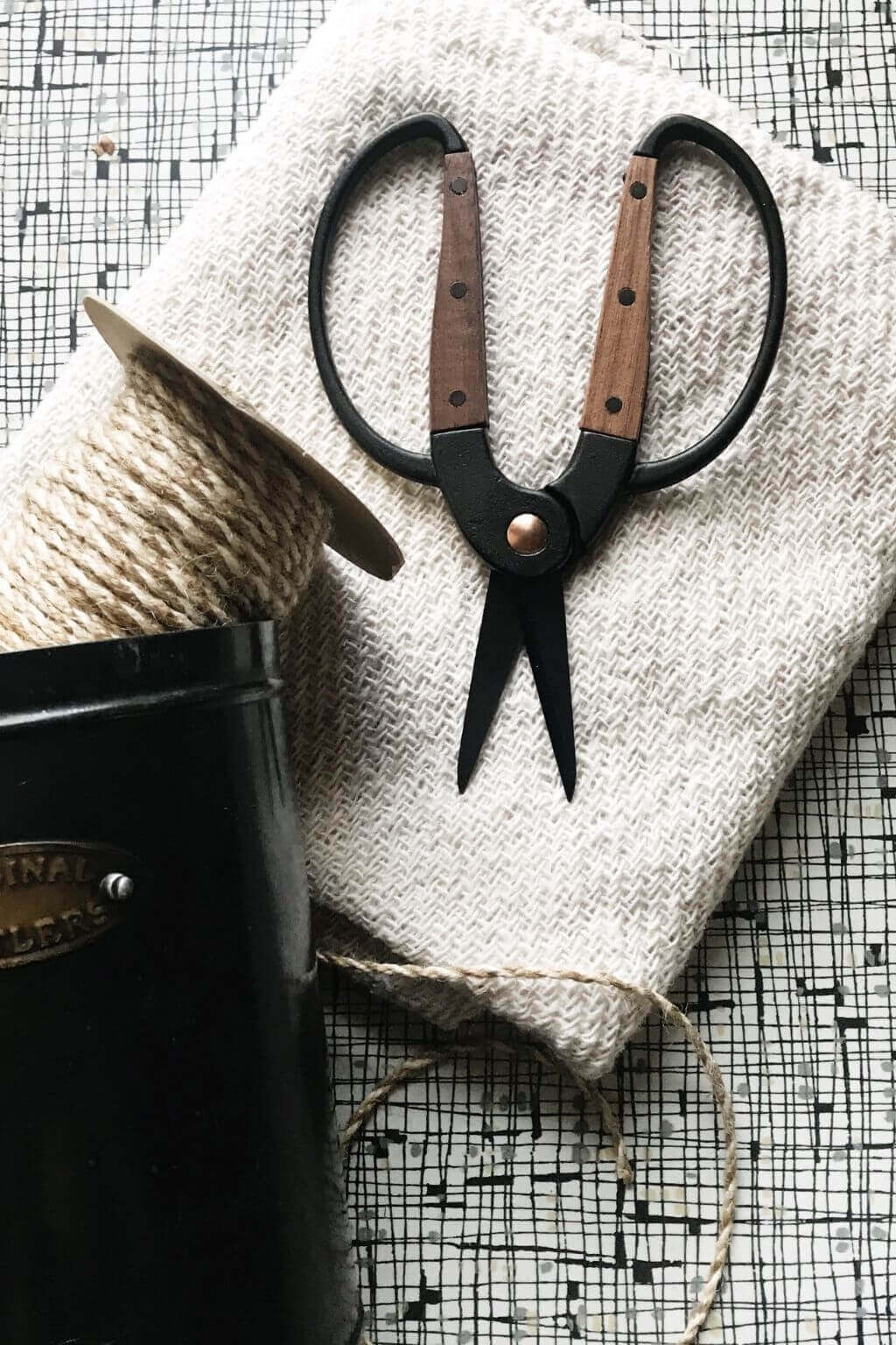 walnut garden scissors Small Garden Scissors